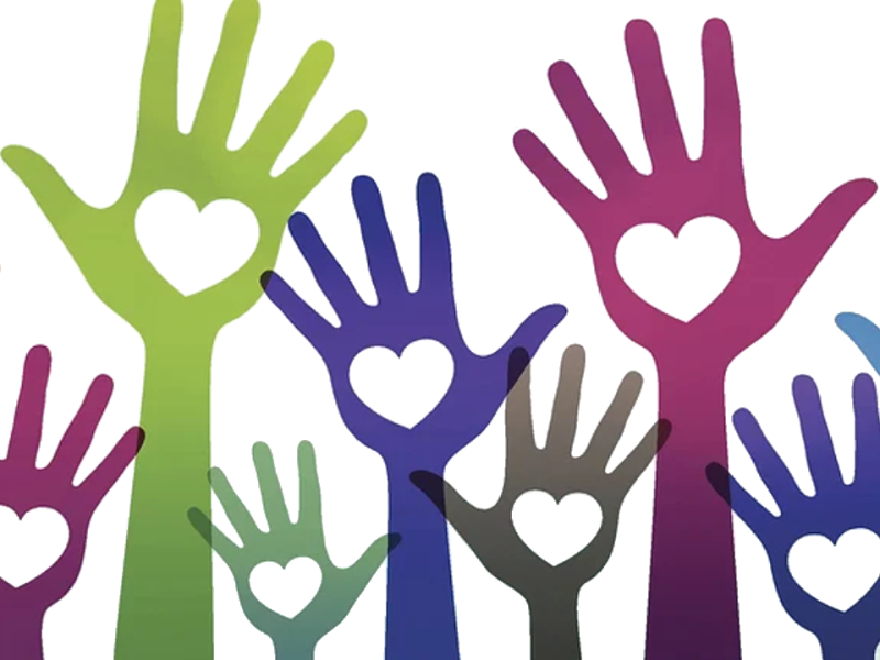 4 Heart Hands T(1)